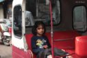 bambina tuk-tuk pune